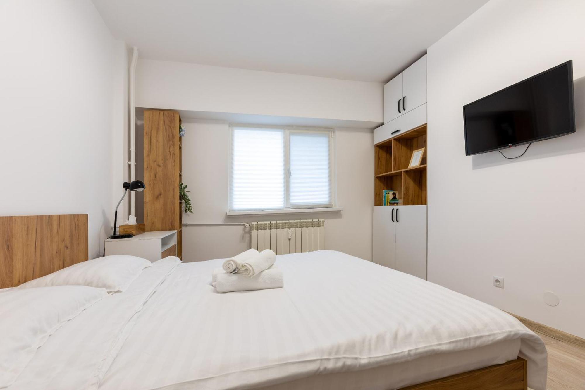 Minerva Studio Craiova Apartment Exterior photo